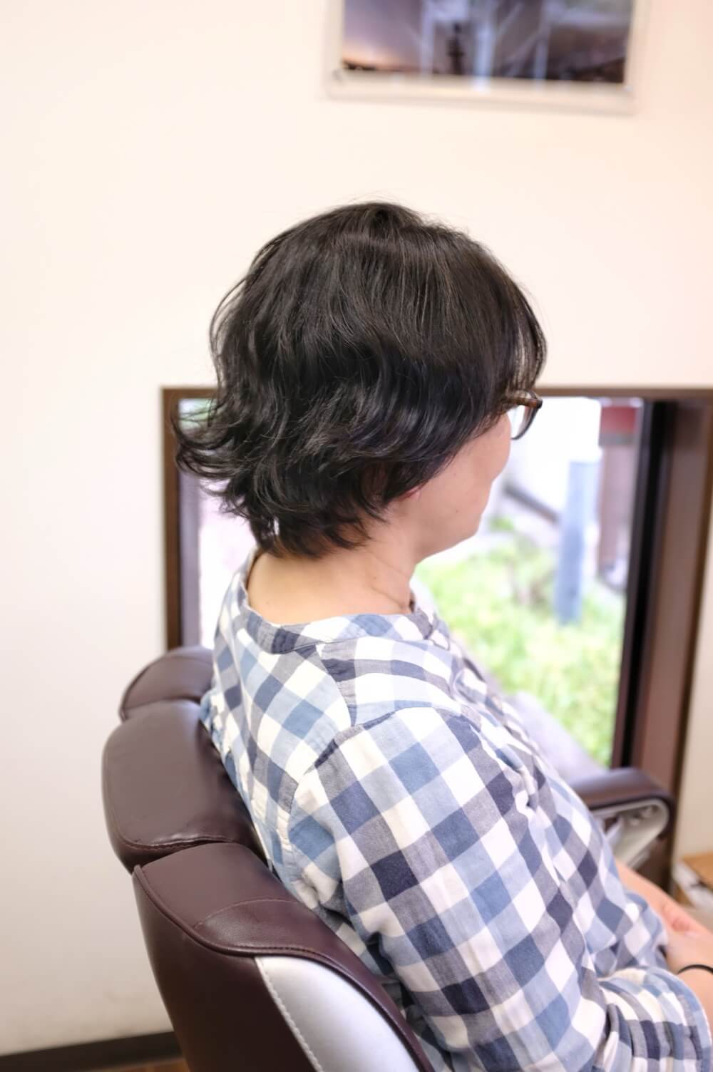 トップのボリュームアップを実現するレディースショートパーマのビフォーアフター